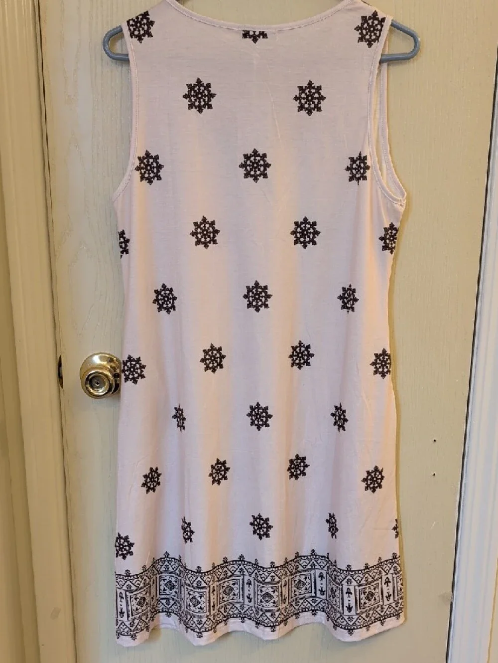 Wiholl Beige Printed Sleeveless Shift Dress M NWT Boho Pocket V-Neck